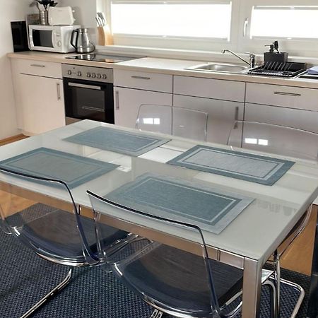 2 Bedroom Apartment Next To Metro U1 And Garage Parking Bécs Kültér fotó