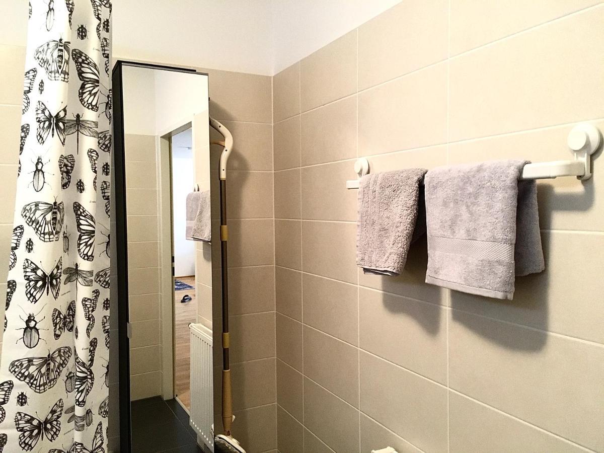2 Bedroom Apartment Next To Metro U1 And Garage Parking Bécs Kültér fotó